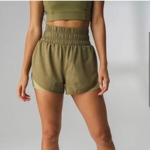 Balance Athletica / Vitality Vista Shorts - olive green